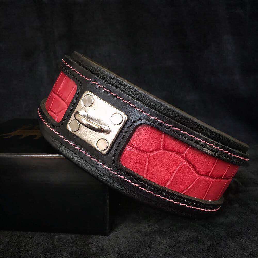 Le collier « reptile »